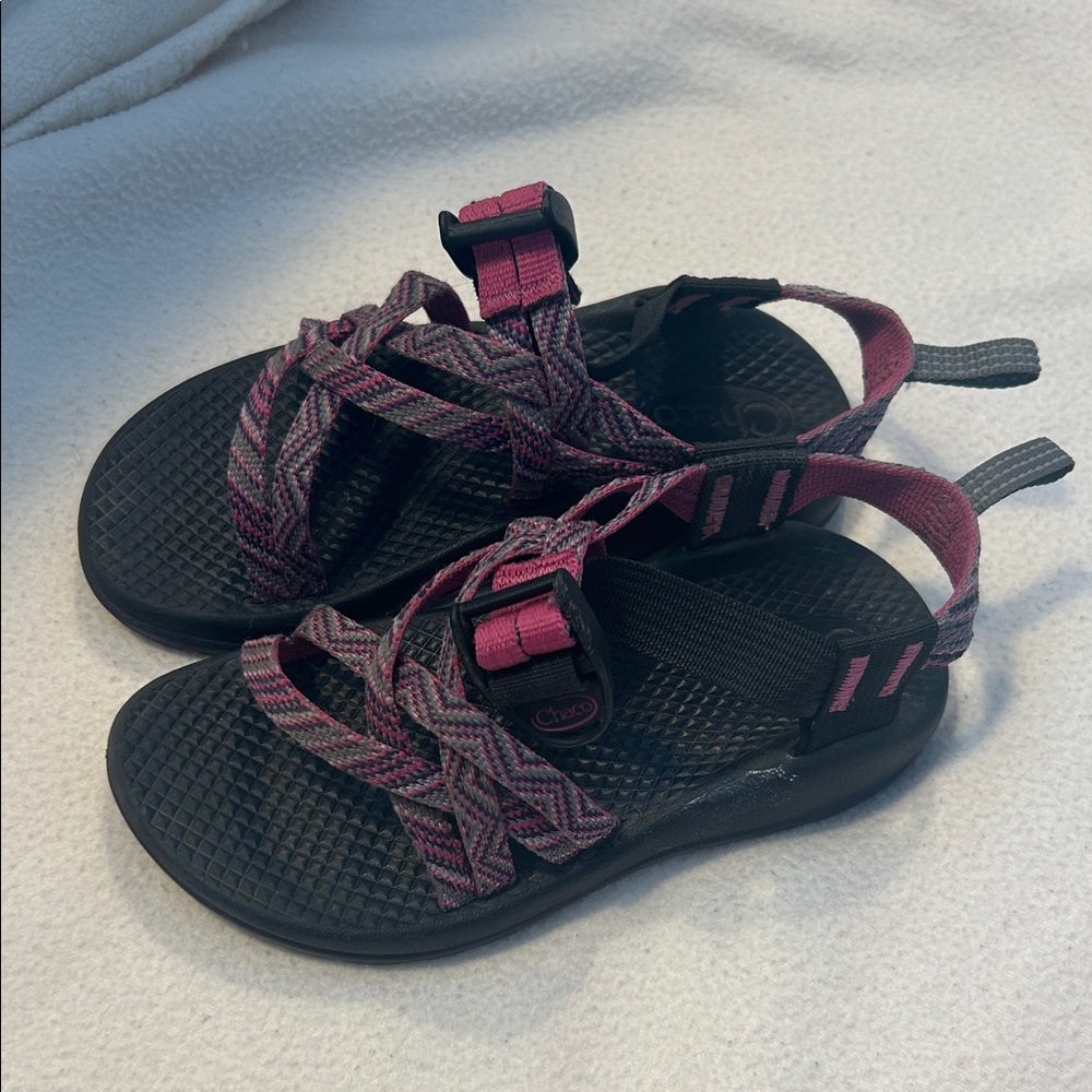 Kids' Black and Pink Chacos